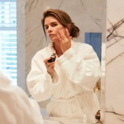 Face Trace Contour Stick -Beauty Essence Shop 190611 MM BS WESTMAN ATELIER FILMING 2023