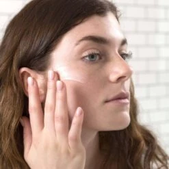 Resurfacing Serum -Beauty Essence Shop 2 ResurfacingSerum Model 1