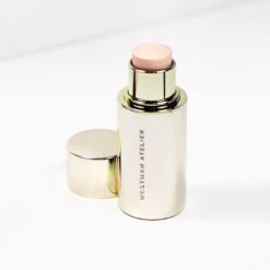 Lit Up Highlight Stick 38 Lit Up Highlight Stick -Beauty Essence Shop 20211011 In HouseContent 05 SQUARE