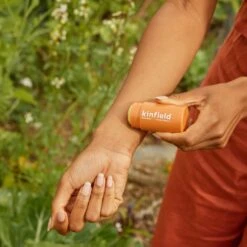 Relief Balm Anti-Itch Remedy -Beauty Essence Shop 20230427 SpringBugShoot LA AshleyTurner ReliefBalmMega Kinfield 2173