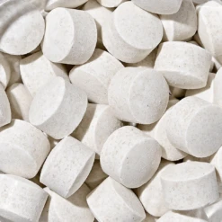 Toothpaste Bits + Toothbrush Travel Set -Beauty Essence Shop 21.05.18 Tablets Close up