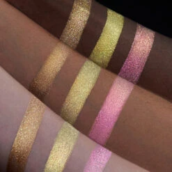 Extra/Ordinaire Skin Illuminator -Beauty Essence Shop 27 Rosiers Extra Ordinaire Illuminator Arms db269780 23d1 466b 9a02 ee89a2b9d4ea