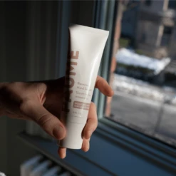 Renewing Hand Serum -Beauty Essence Shop 2 b72dc1dd 3ca6 49ca b43c d2c51776a56f