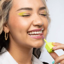 Dewy Gloss -Beauty Essence Shop 3AM Editorial Cat 1080x1080 26658f21 832e 463f ad3f e8e9ec1611b6