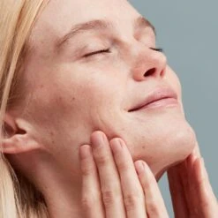 The Light Fantastic 10 The Light Fantastic -Beauty Essence Shop 5060139726696 3