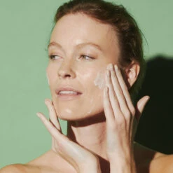 C-2 Believe Vitamin C Brightening Moisturiser -Beauty Essence Shop 5060139728133 6