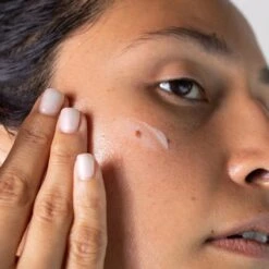 Radiance Repair Serum -Beauty Essence Shop 5I9A6608