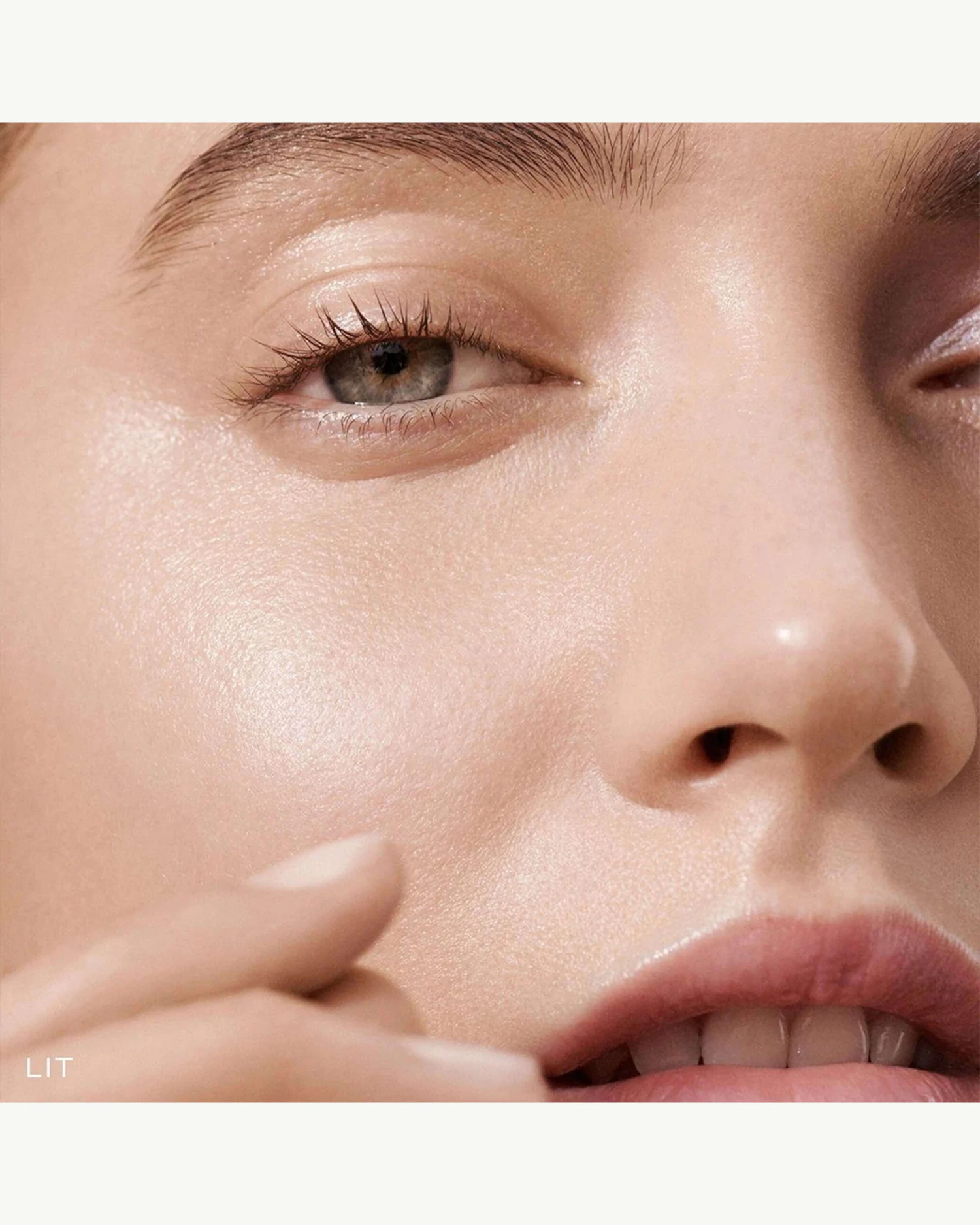 Lit Up Highlight Stick 4 Lit Up Highlight Stick - Image 2