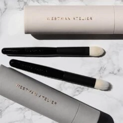 Westman Atelier Eye Shadow II Brush -Beauty Essence Shop 810102030344 03