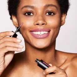 Squeaky Clean Liquid Lip Balm -Beauty Essence Shop 810102030474 04