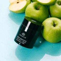 Green Smoothie Quenching Crème -Beauty Essence Shop 850008143236 lifestyle2