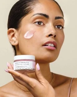 Triple Vitamin-C Brightening Bounce Cream -Beauty Essence Shop AlpynBeauty VitaminCBounceCream Model 02