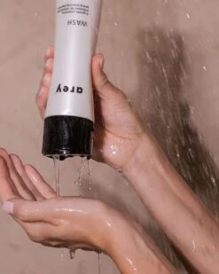 Wash Shampoo -Beauty Essence Shop Arey WashShampoo InUse 05