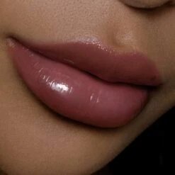 Thorn Bite Peptide Plump Crème Lip Oil -Beauty Essence Shop BITE 02RoseCrushMacro2