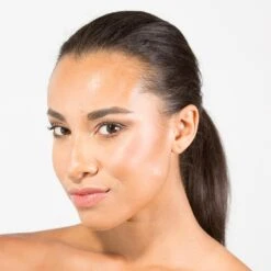 Nourish & Define Brow Pencil -Beauty Essence Shop BPEN03628110059062Alt 3