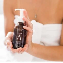 Botanical A Cleanser -Beauty Essence Shop Botanical A Cleanser Lifestyle 02