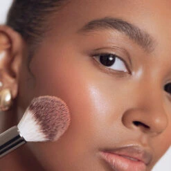 Cheeky Cream Blush -Beauty Essence Shop CheekyBlush 119011 P 4