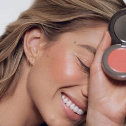 Cheeky Cream Blush -Beauty Essence Shop CheekyBlush 119013 P 3