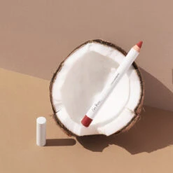 Coco Crayon -Beauty Essence Shop CocoCrayonCharm 1080x1080 7