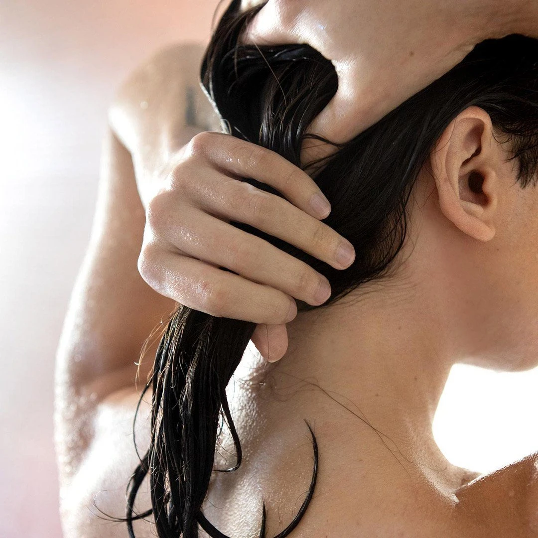 Champú De Yucca & Witch Hazel Deep Moisture Shampoo 7 Champú De Yucca & Witch Hazel Deep Moisture Shampoo - Image 5