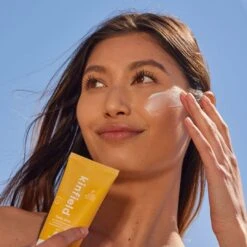 Daily Dew SPF 35 13 Daily Dew SPF 35 -Beauty Essence Shop Daily Dew Lifestylecopy