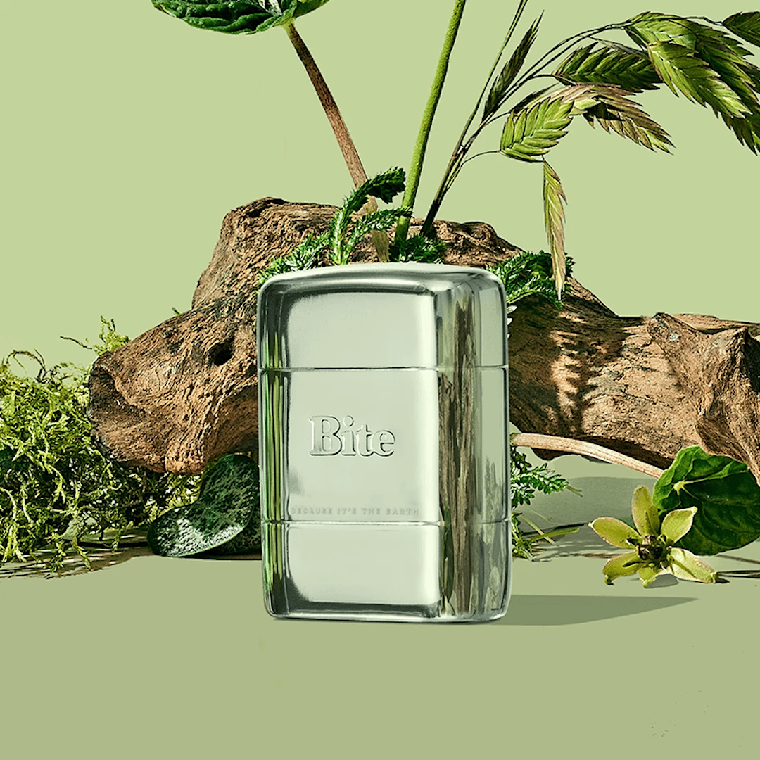 Santal Refillable Deodorant - Image 2