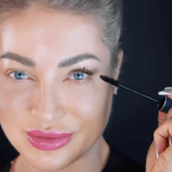 Nourish & Amplify Mascara -Beauty Essence Shop File 000 1