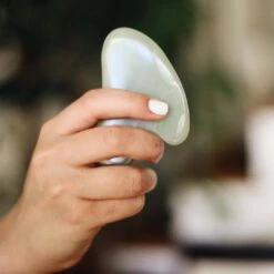 The Jade Gua Sha Facial Lifting Tool -Beauty Essence Shop GSJA01 3