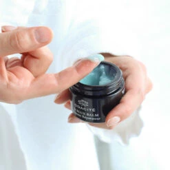 Le Blue Balm -Beauty Essence Shop IMG 37672