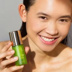 Illuminating Eye Creme 13 Illuminating Eye Creme -Beauty Essence Shop IlluminatingEyeCremeRefill Still2