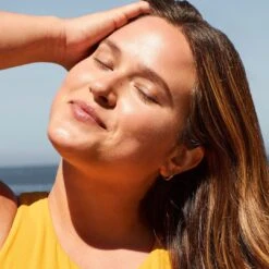 Daily Dew SPF 35 15 Daily Dew SPF 35 -Beauty Essence Shop Kinfield Daily Dew on Face