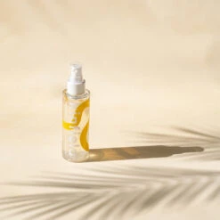 Sunday Spray Cooling Aloe Mist -Beauty Essence Shop Kinfield Sunday Spray Studio Standing