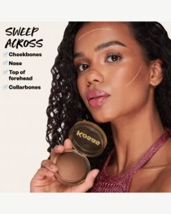 The Sun Show Glowy Warmth Bronzer -Beauty Essence Shop Kosas2023 GlowI.V PDP 03 Escape Application