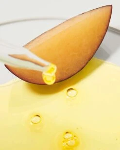 Plum Beauty Oil -Beauty Essence Shop LePrunier PlumBeautyOil Lifestyle 05