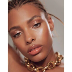 Mood 4 Ever Eye Shadow Palette -Beauty Essence Shop M4E WEB EDITORIAL G.2000x2000