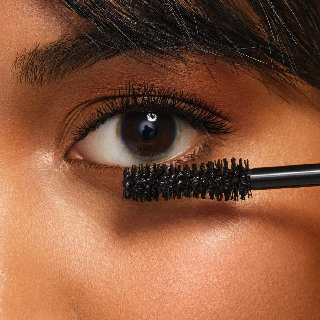 MOB Volumizing Mascara 4 MOB Volumizing Mascara - Image 2