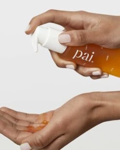 Light Work Rosehip Cleansing Oil -Beauty Essence Shop Pai LightworkCleansingOil Lifestyle 04