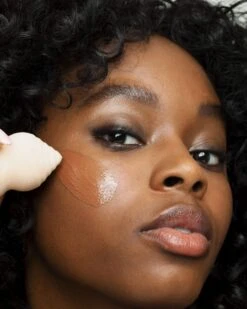 RMS Beauty Skin2Skin Beauty Sponge 13 RMS Beauty Skin2Skin Beauty Sponge -Beauty Essence Shop RMS Skin2SkinBeautySponge Lifestyle 04