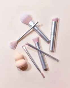 RMS Beauty Skin2Skin Classic Fan Brush -Beauty Essence Shop RMS Skin2SkinClassicFanBrush Lifestyls 04