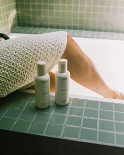 Shampoo -Beauty Essence Shop Reverie Shampoo Lifestyle 11