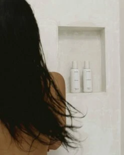 Shampoo -Beauty Essence Shop Reverie Shampoo Lifestyle 15