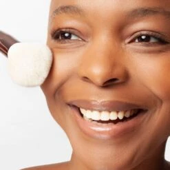 Sustainable Luxury Brow And Line Brush -Beauty Essence Shop SLB Model 8f8b4dbe 1ee6 42c6 a840 d45dd6794914