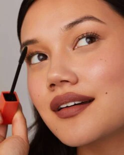 Peptide Lengthening Mascara 22 Peptide Lengthening Mascara -Beauty Essence Shop SOSHE PeptideLengtheningMascara Model 07