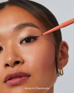 Precision Waterproof Eyeliner -Beauty Essence Shop SOSHE PrecisionEyeliner Model 05 Checkmate