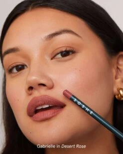 Soft Glide Lip Pencil -Beauty Essence Shop SOSHE SoftGlideLipPencil Model 05 Desertrose