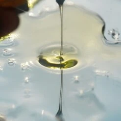 Algae + Moringa® Sea Sculpt Body Oil 13 Algae + Moringa® Sea Sculpt Body Oil -Beauty Essence Shop SSBO 120ML SWATCH 02