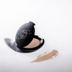 Rare Light Luminizers -Beauty Essence Shop SolarFlare Compact Swipe 02