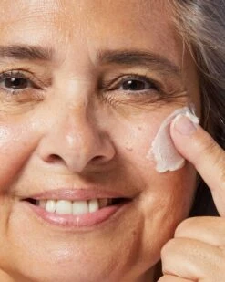 Radiance Grape Stem Cell + Squalane Day Cream  -Beauty Essence Shop ThreeShips RadianceDayCream Lifestyle 05