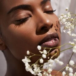 Luxury Lip Oil -Beauty Essence Shop saintjane luxurylipshine7