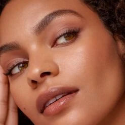 Brow Grooming Serum -Beauty Essence Shop sophiasquarecloseup